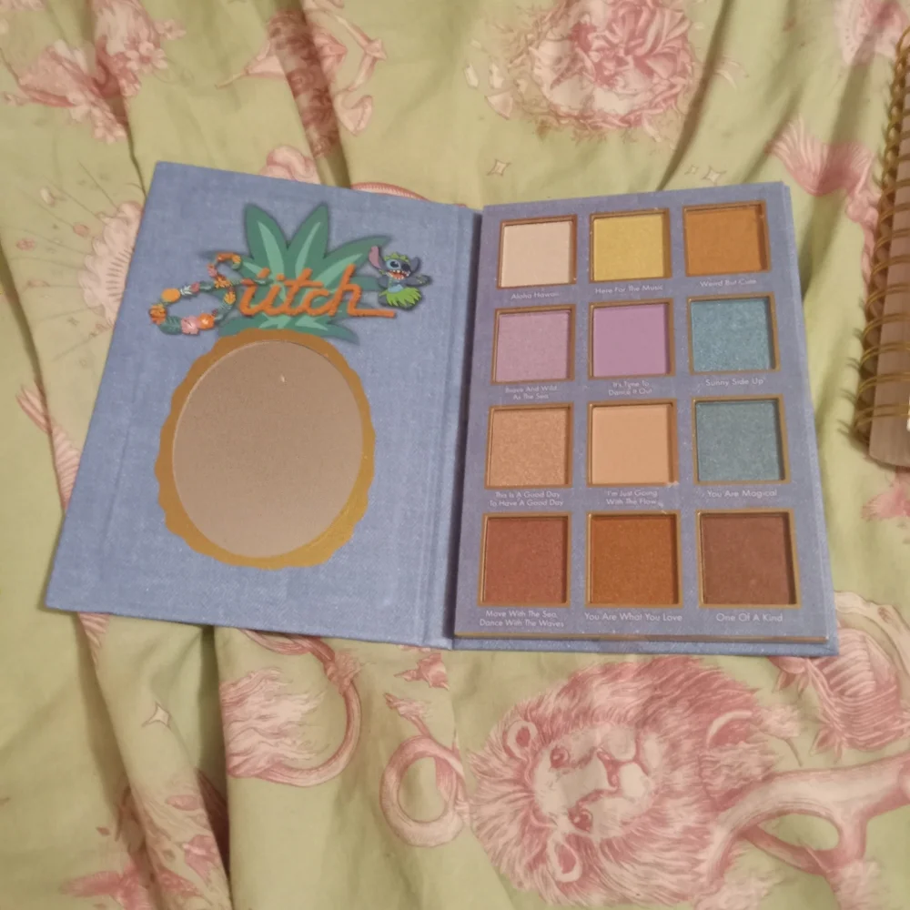 NWOT Disney Stitch Eyeshadow Palette
